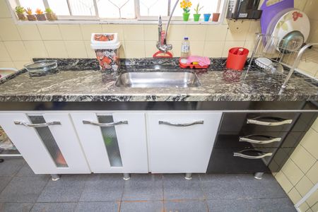 Casa à venda com 270m², 2 quartos e 3 vagas Casa à venda com 270m², 2 quartos e 3 vagasCozinha