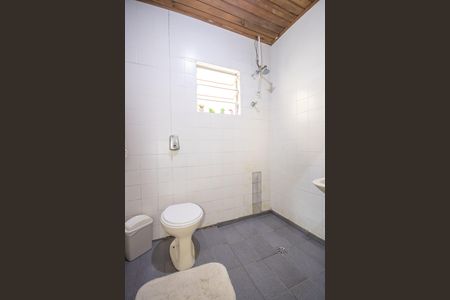 Casa à venda com 270m², 2 quartos e 3 vagas Casa à venda com 270m², 2 quartos e 3 vagasBanheiro