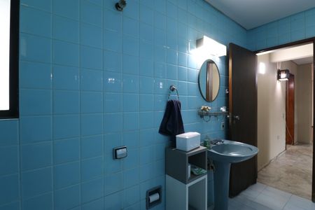 Casa à venda com 521m², 6 quartos e 6 vagasBanheiro de serviço