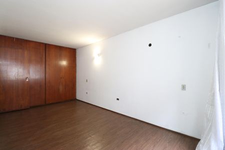 Casa à venda com 521m², 6 quartos e 6 vagasQuarto 3