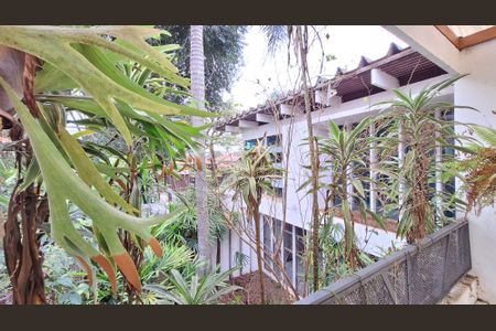 Casa à venda com 521m², 6 quartos e 6 vagasVista