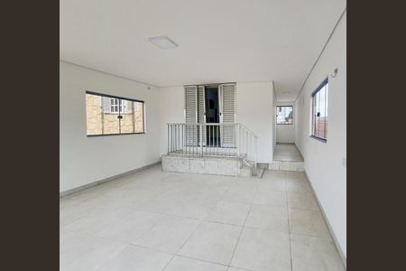 Casa para alugar com 150m², 4 quartos e 2 vagas Casa para alugar com 150m², 4 quartos e 2 vagasVaranda