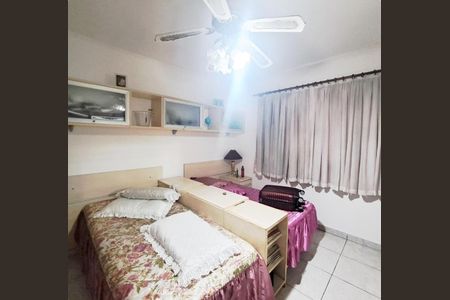 Casa para alugar com 150m², 4 quartos e 2 vagas Casa para alugar com 150m², 4 quartos e 2 vagasQuarto 1