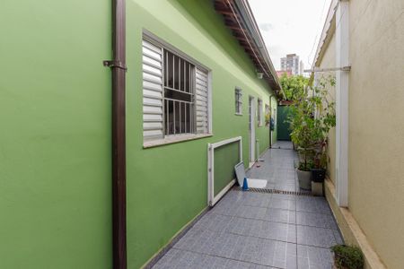 Casa à venda com 150m², 2 quartos e 2 vagas Casa à venda com 150m², 2 quartos e 2 vagasCorredor Lateral