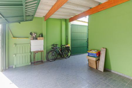 Casa à venda com 150m², 2 quartos e 2 vagas Casa à venda com 150m², 2 quartos e 2 vagasGaragem