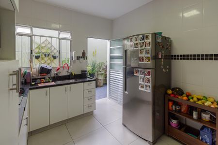 Casa à venda com 150m², 2 quartos e 2 vagas Casa à venda com 150m², 2 quartos e 2 vagasCozinha