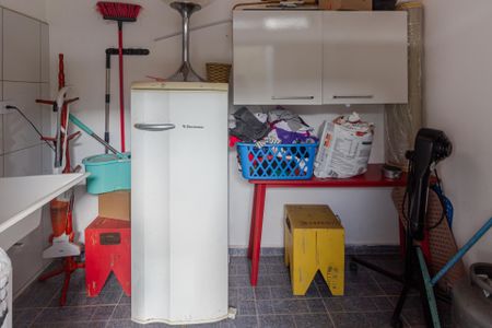 Casa à venda com 150m², 2 quartos e 2 vagas Casa à venda com 150m², 2 quartos e 2 vagasÁrea de Serviço