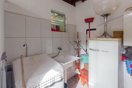 Casa à venda com 150m², 2 quartos e 2 vagas Casa à venda com 150m², 2 quartos e 2 vagasÁrea de Serviço