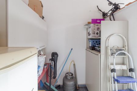 Casa à venda com 150m², 2 quartos e 2 vagas Casa à venda com 150m², 2 quartos e 2 vagasÁrea de Serviço