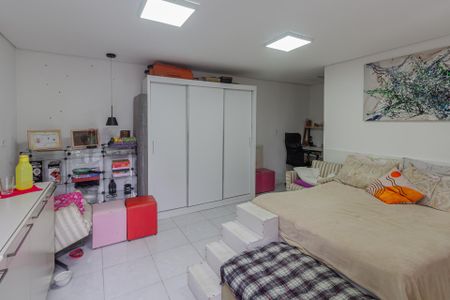Casa à venda com 150m², 2 quartos e 2 vagas Casa à venda com 150m², 2 quartos e 2 vagasSuíte 1