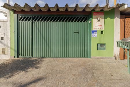 Casa à venda com 150m², 2 quartos e 2 vagas Casa à venda com 150m², 2 quartos e 2 vagasFachada - Placa