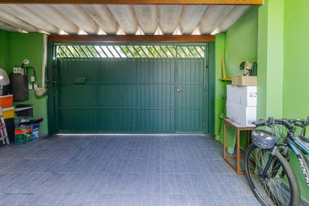 Casa à venda com 150m², 2 quartos e 2 vagas Casa à venda com 150m², 2 quartos e 2 vagasGaragem