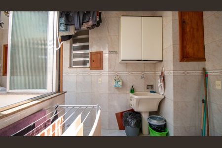 Apartamento à venda com 140m², 3 quartos e 1 vagaÁrea de Serviço