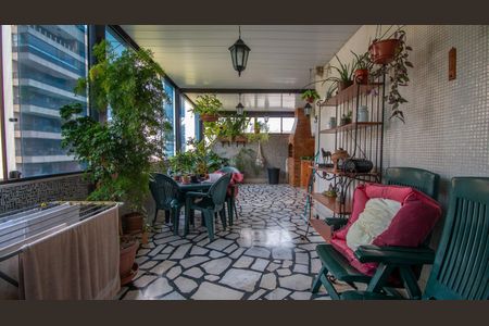 Apartamento à venda com 140m², 3 quartos e 1 vagaVaranda