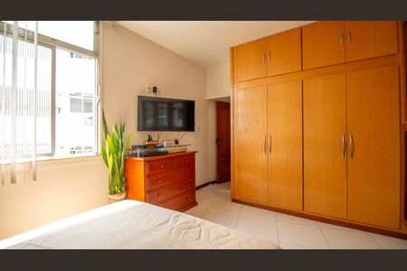 Apartamento à venda com 140m², 3 quartos e 1 vagaSuite