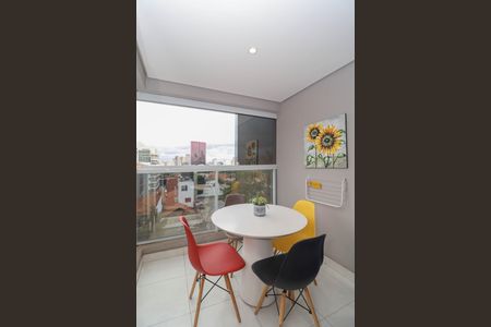 Apartamento para alugar com 30m², 1 quarto e 1 vaga Apartamento para alugar com 30m², 1 quarto e 1 vagaVaranda