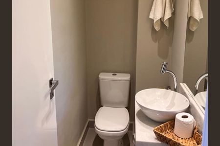 Casa de condomínio à venda com 95m², 2 quartos e 2 vagasLavabo