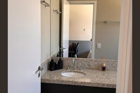 Casa de condomínio à venda com 95m², 2 quartos e 2 vagasBanheiro da suíte 1