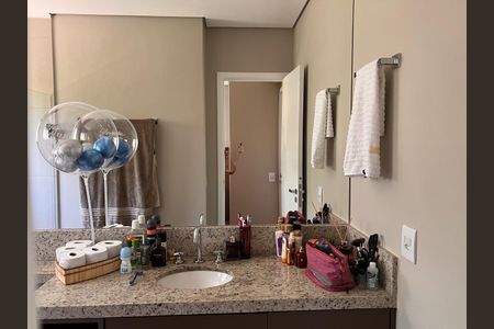 Casa de condomínio à venda com 95m², 2 quartos e 2 vagasBanheiro da Suíte 2