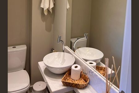 Casa de condomínio à venda com 95m², 2 quartos e 2 vagasLavabo