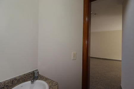 Casa à venda com 311m², 4 quartos e 4 vagasLavabo