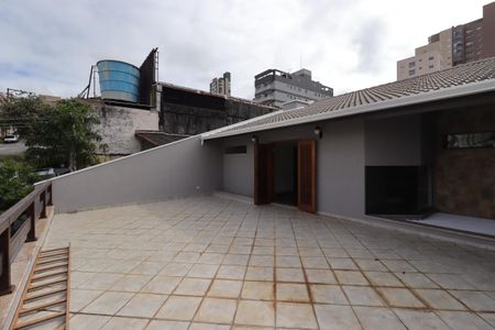 Casa à venda com 311m², 4 quartos e 4 vagasVaranda da Suíte 2