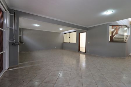 Casa à venda com 311m², 4 quartos e 4 vagasGaragem