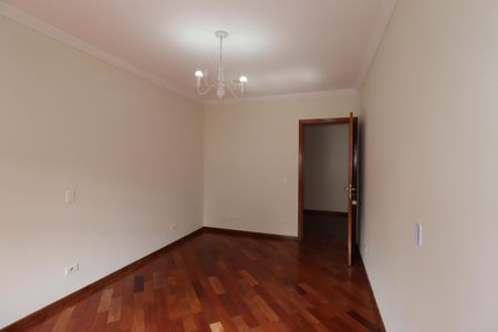 Casa à venda com 311m², 4 quartos e 4 vagasQuarto