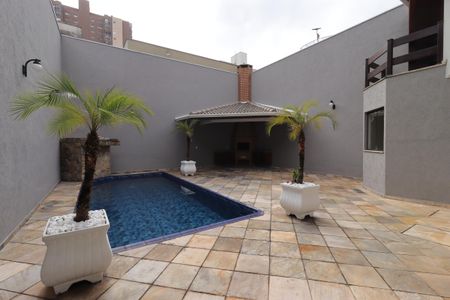 Casa à venda com 311m², 4 quartos e 4 vagasPiscina