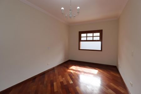 Casa à venda com 311m², 4 quartos e 4 vagasQuarto