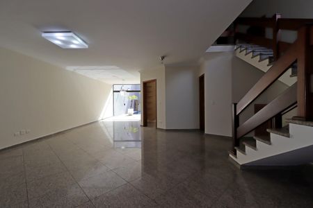 Sala de casa à venda com 4 quartos, 311m² em Vila Valparaíso, Santo André