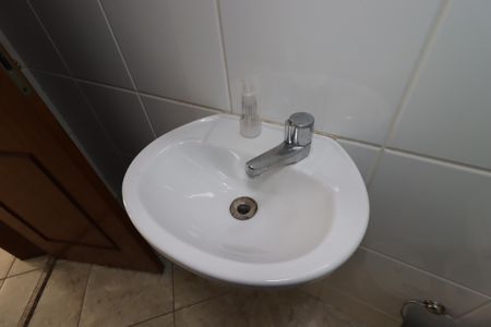 Casa à venda com 311m², 4 quartos e 4 vagasBanheiro de Serviço