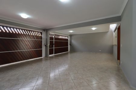 Casa à venda com 311m², 4 quartos e 4 vagasGaragem