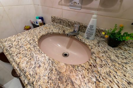 Casa à venda com 142m², 4 quartos e 3 vagasBanheiro da Suíte