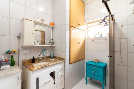 Casa à venda com 142m², 4 quartos e 3 vagasBanheiro 