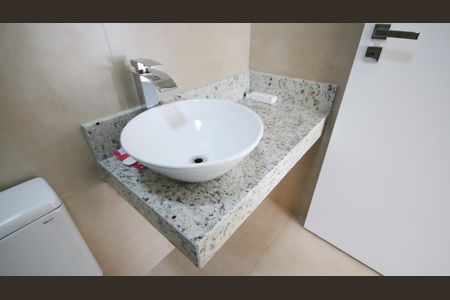 Apartamento para alugar com 66m², 2 quartos e 2 vagasBanheiro Social