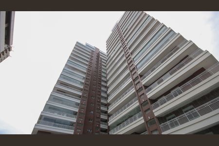 Apartamento para alugar com 66m², 2 quartos e 2 vagasFachada