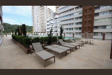 Apartamento para alugar com 66m², 2 quartos e 2 vagasÁrea comum - Piscina