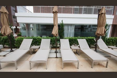 Apartamento para alugar com 66m², 2 quartos e 2 vagasÁrea comum - Piscina