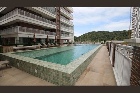 Apartamento para alugar com 66m², 2 quartos e 2 vagasÁrea comum - Piscina