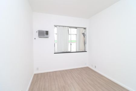 Casa à venda com 300m², 5 quartos e 4 vagasQuarto 2