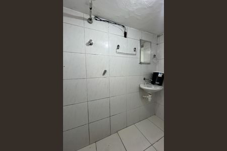 Casa para alugar com 30m², 1 quarto e sem vaga Casa para alugar com 30m², 1 quarto e sem vagaBanheiro Social