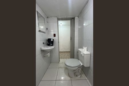 Banheiro Social de casa para alugar com 1 quarto, 30m² em Vila Nina, São Paulo