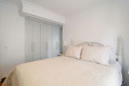 Apartamento à venda com 280m², 3 quartos e 3 vagas Apartamento à venda com 280m², 3 quartos e 3 vagasSuíte