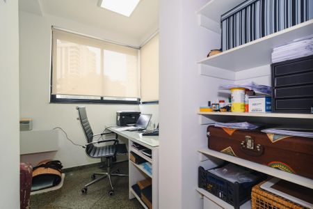 Apartamento à venda com 280m², 3 quartos e 3 vagas Apartamento à venda com 280m², 3 quartos e 3 vagasCobertura