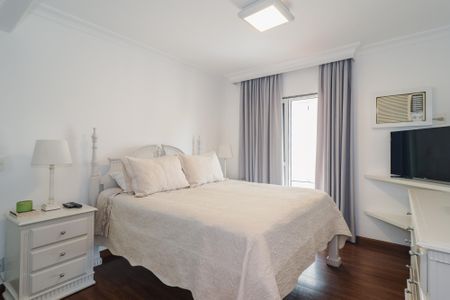 Apartamento à venda com 280m², 3 quartos e 3 vagas Apartamento à venda com 280m², 3 quartos e 3 vagasSuíte