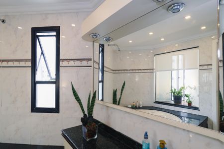 Apartamento à venda com 280m², 3 quartos e 3 vagas Apartamento à venda com 280m², 3 quartos e 3 vagasBanheiro da Suíte