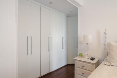 Apartamento à venda com 280m², 3 quartos e 3 vagas Apartamento à venda com 280m², 3 quartos e 3 vagasSuíte