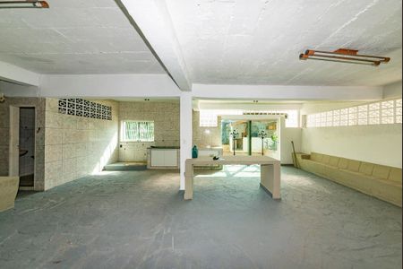 Casa à venda com 230m², 3 quartos e 5 vagas Casa à venda com 230m², 3 quartos e 5 vagasÁrea Gourmet