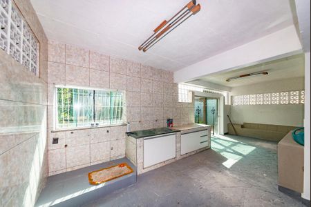 Casa à venda com 230m², 3 quartos e 5 vagas Casa à venda com 230m², 3 quartos e 5 vagasÁrea de Serviço